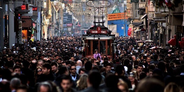 Kalabalık Şehirlerin Diğer Küçük Şehirlere Göre Avantajları Nelerdir